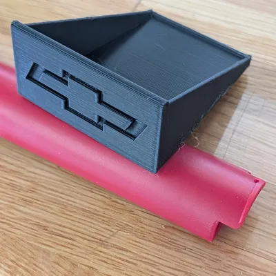 Ly taplo cho Silverado 2013 (Dash Cup)