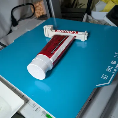 Dụng cụ vắt kem đánh răng dễ lắp, dễ tháo ống tuýp