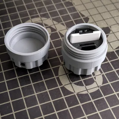 Hộp đựng thẻ SD nắp vặn (Screw-Cap SD Card Holder)