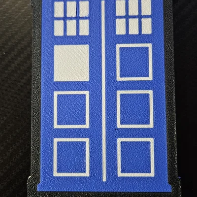 Móc treo hoặc lót ly TARDIS