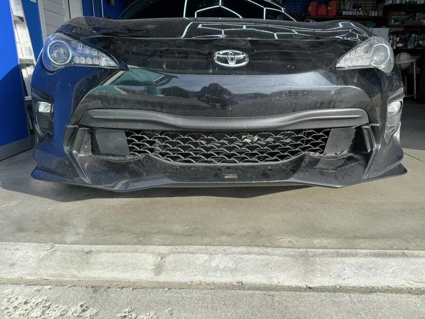 Tấm chặn ống gió phanh trên grille 86 (86 Grille brake duct blocker) - Image 1