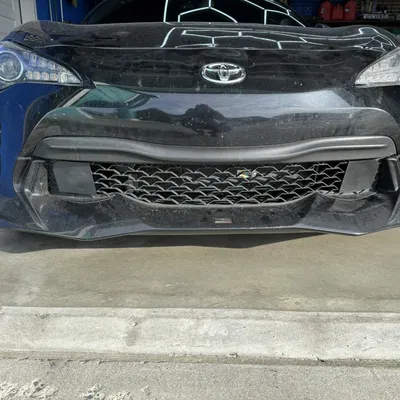 Tấm chặn ống gió phanh trên grille 86 (86 Grille brake duct blocker)