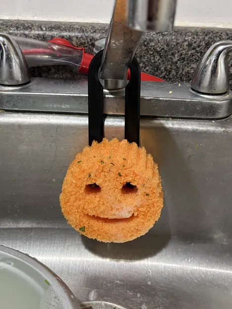 Giá treo Scrub Daddy (Holder/Swing) cho vòi nước - Image 1