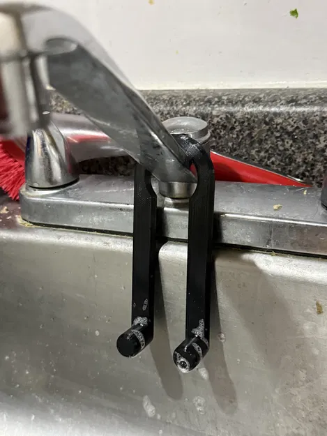 Giá treo Scrub Daddy (Holder/Swing) cho vòi nước - Image 2