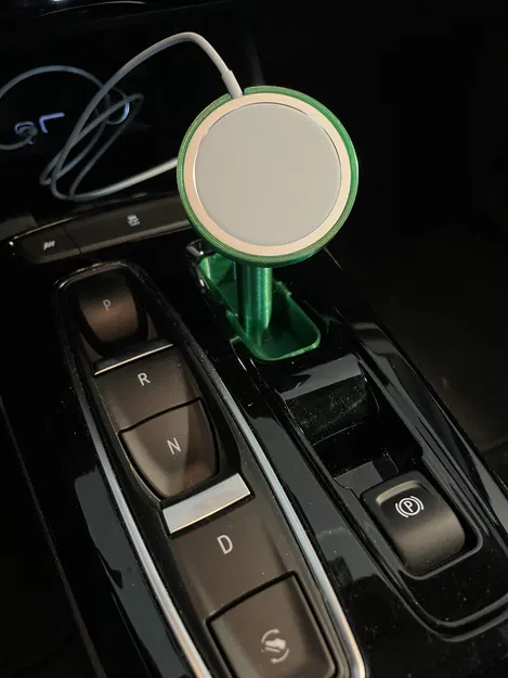 Giá đỡ iPhone MagSafe cho khe keyfob Chevy Bolt EV/EUV 2022-2023 - Image 1