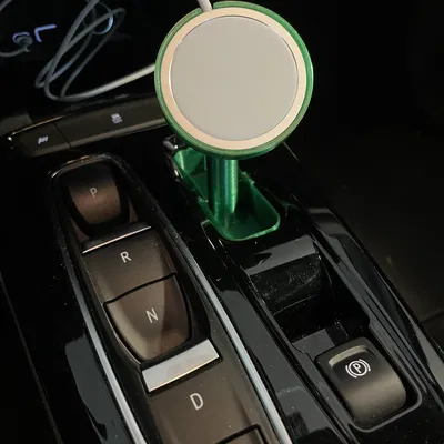 Giá đỡ iPhone MagSafe cho khe keyfob Chevy Bolt EV/EUV 2022-2023