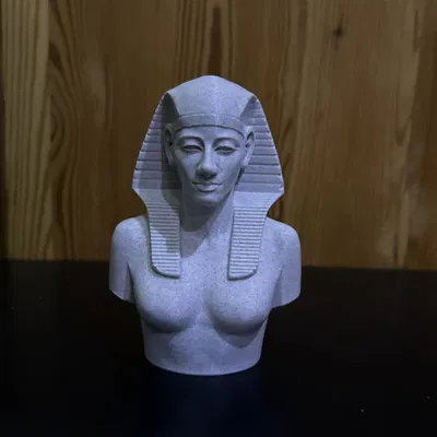 Hatchepsout - Tượng bán thân