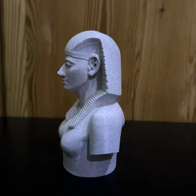 Hatchepsout - Tượng bán thân