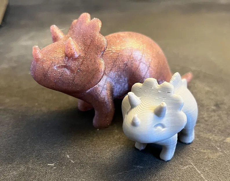 Đồ chơi khủng long Triceratops cách điệu dễ thương - Image 2