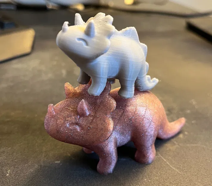 Đồ chơi khủng long Triceratops cách điệu dễ thương - Image 3