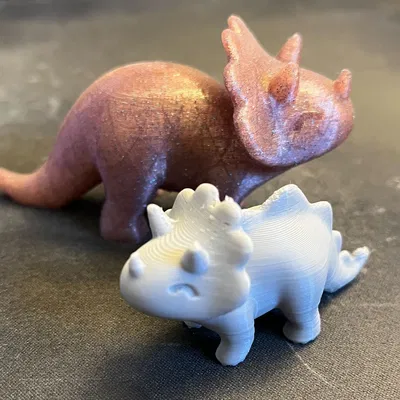 Đồ chơi khủng long Triceratops cách điệu dễ thương