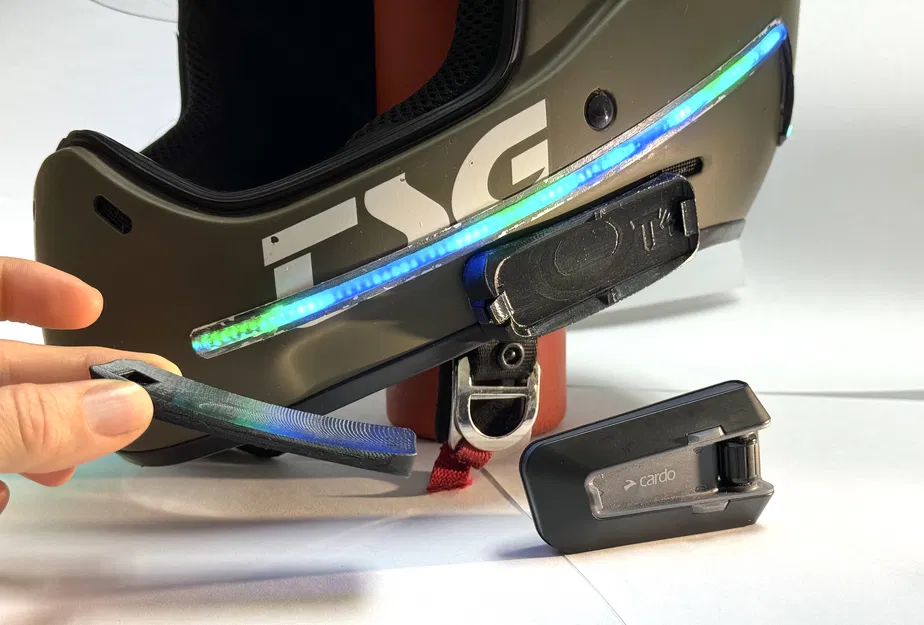 Ngàm gắn nón siêu mỏng (Low-Profile) cho Cardo Packtalk Neo - Image 1