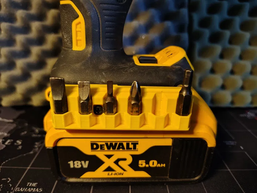 Giá giữ mũi khoan/bit cho máy DeWALT AKU (DeWALT AKU drill bit holder) - Image 2