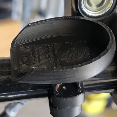 Giá kẹp gắn ghi-đông giữ remote cửa gara Gliderol