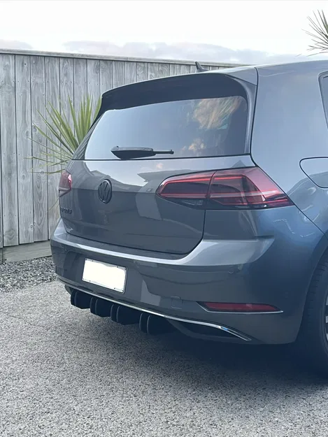 VW eGolf rear diffuser (cosmetic) – Ốp khuếch tán gió sau trang trí - Image 1