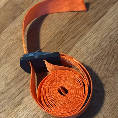 Miếng chắn chống trầy cho lashing strap (có thêm khe cuộn dây)