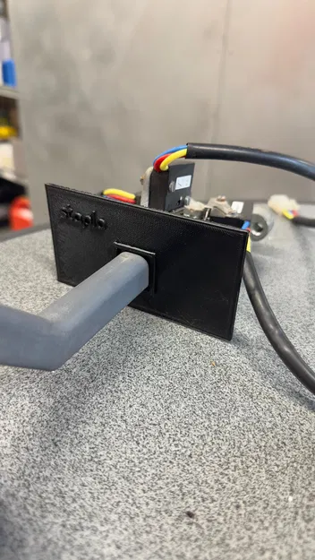 CESAB / Toyota CBE1.6T - Nắp che công tắc chuyển hướng (Forward/Reverse) - Image 1