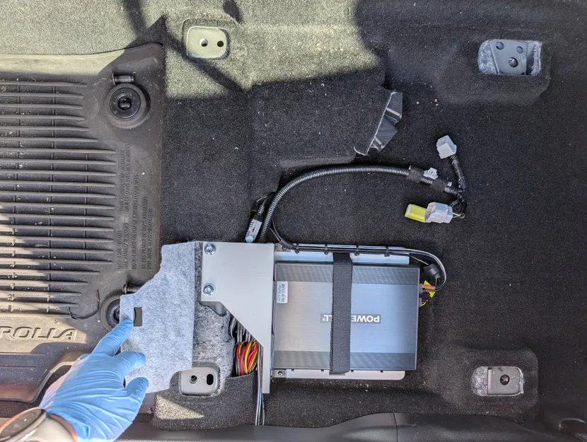 Giá đỡ pin dashcam gầm ghế Corolla E210/2019+ (Underseat Mount) - Image 3