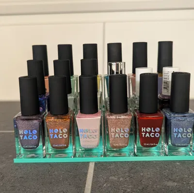 Kệ trưng bày sơn móng tay (Holo Taco) – 18 chai