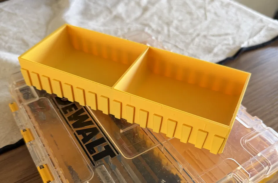 Khay chia ngăn cho Dewalt Medium ToughCase+ Insert - Image 1