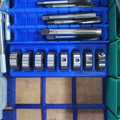 Giá đỡ taro Gridfinity – 8 threading dies (Ø25mm)