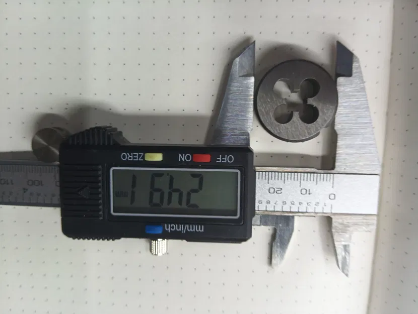 Giá đỡ taro Gridfinity – 8 threading dies (Ø25mm) - Image 8