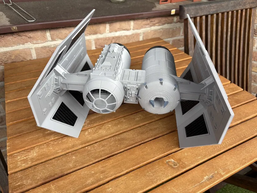 Mẫu Tactical Bomber (3D Printable Sci‑Fi Spaceship) - Image 12