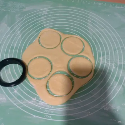 Khuôn cắt bánh Donut (Donut cutter)