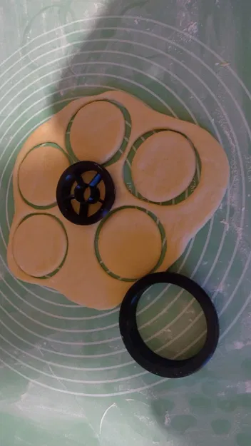 Khuôn cắt bánh Donut (Donut cutter) - Image 2