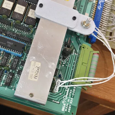 Giá đỡ biến trở âm lượng cho arcade Frogger (Frogger Arcade Volume Mount)