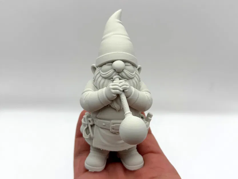 Glassblower Gnome – Chú lùn thổi thủy tinh - Image 1