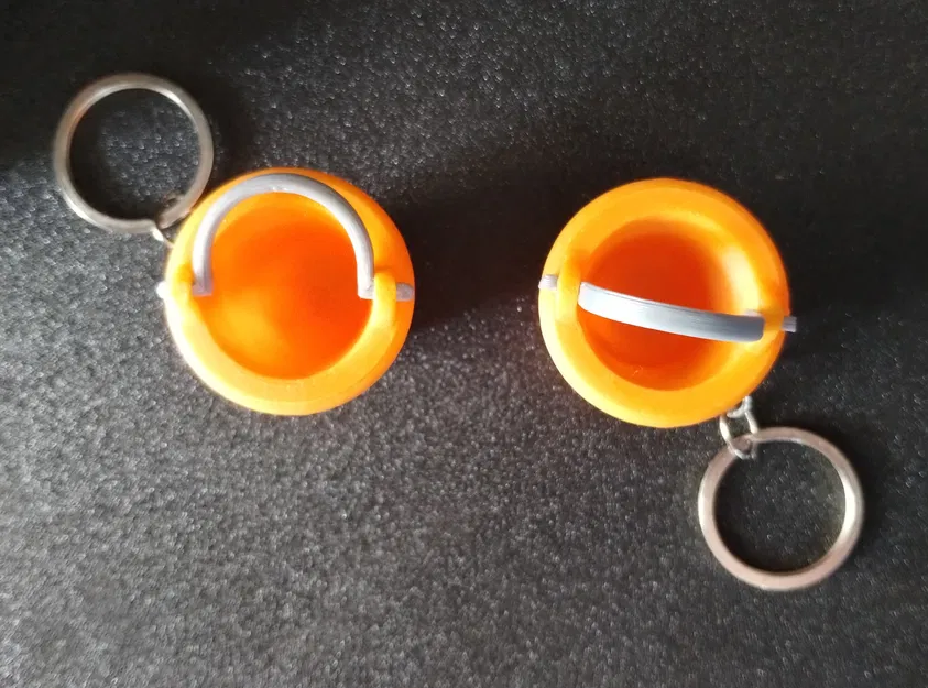 Móc khóa xô mini có quai (Bucket with Handle Keychain) - Image 2