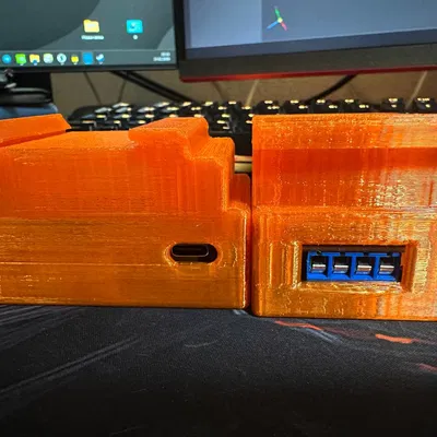 Hộp chứa cho rơ-le thời gian lập trình đa chức năng gắn DIN rail