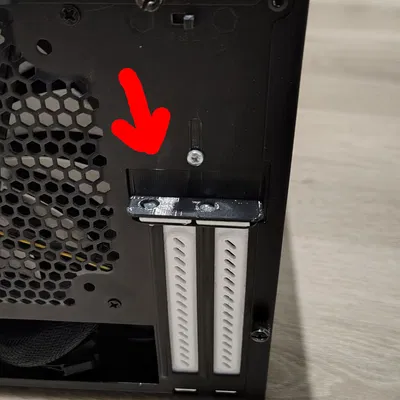 Fractal Node 304 - Thay thế Expansion Slot Lock (khóa khe mở rộng)