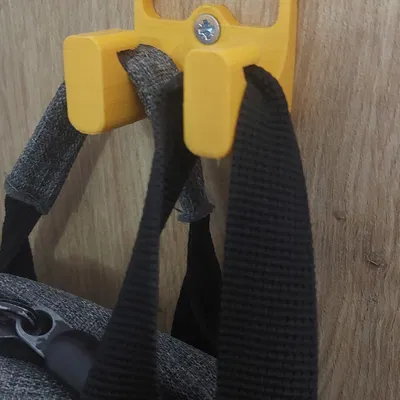 Giá treo balo (Backpack Holder)