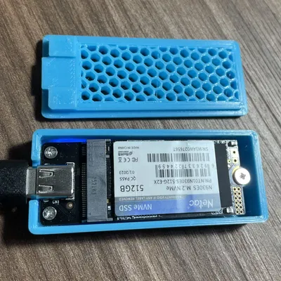 Vỏ cho adapter USB Type‑C cho NVMe 2242