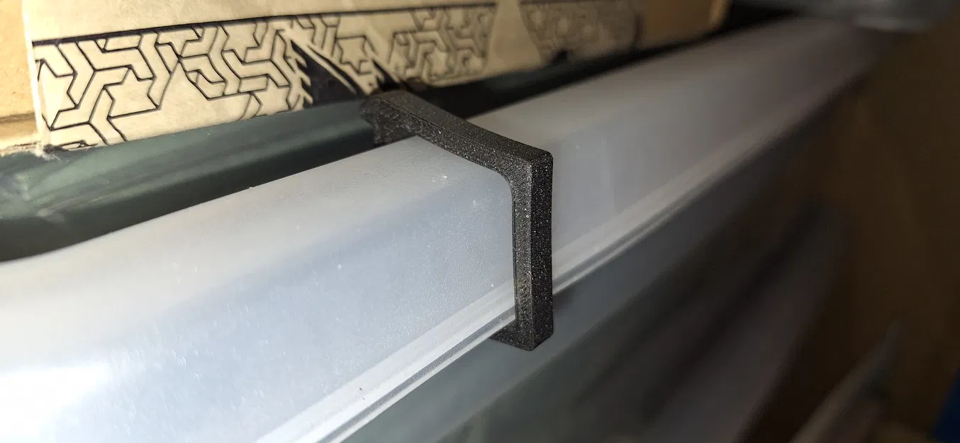 Clip cho nắp Plast1 Action Box (Plast1 Action Box Clip) - Image 2