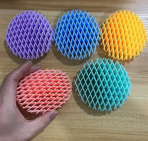 Fidget Morf Worm - Image 1