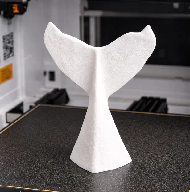 Tượng Đuôi Cá Voi Tối Giản - Image 2