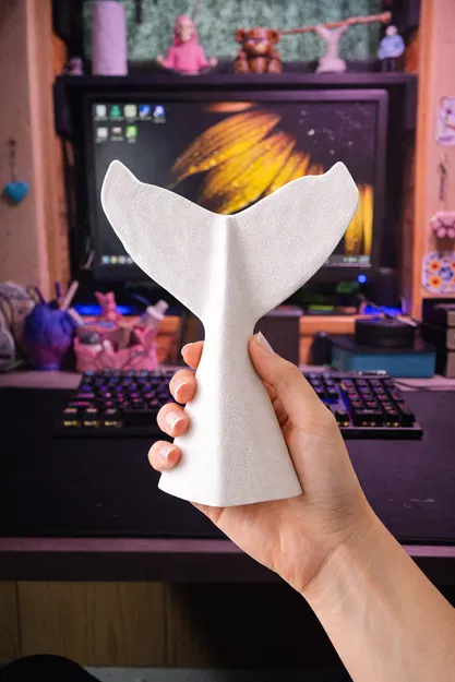 Tượng Đuôi Cá Voi Tối Giản - Image 3