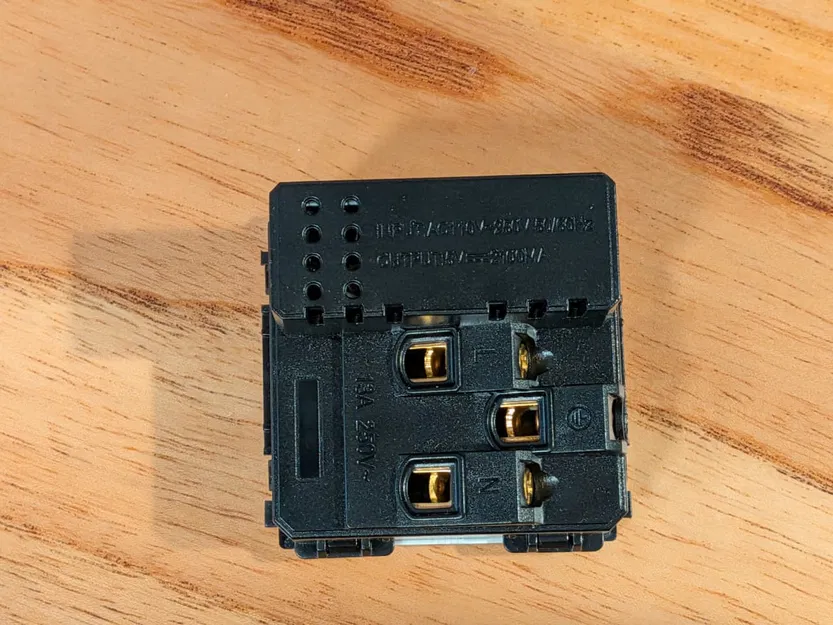 Mặt Che Công Tắc Modular Tối Giản & Khung Gắn (2 Tuỳ Chọn Lắp) - Image 9