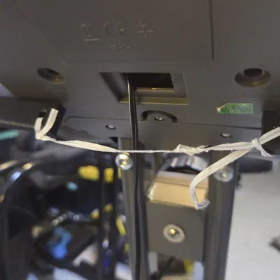 Phụ kiện gắn để xem nội dung giải trí trên xe đạp tập