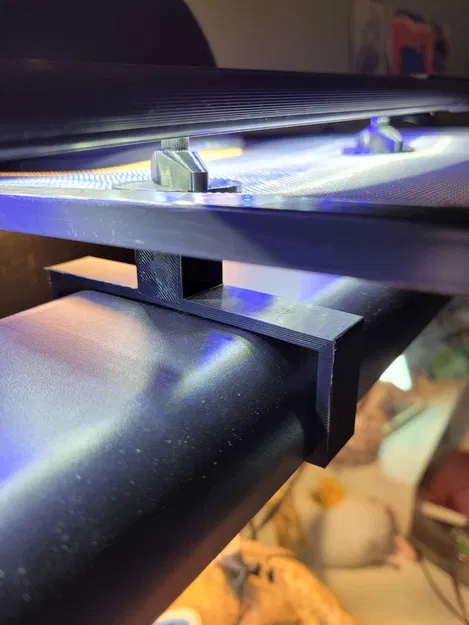 Giá đỡ đèn UVB ExoTerra - Image 1