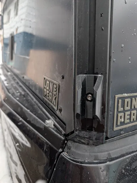 Ngàm giữ ski gắn hông Camper Lone Peak (Lone Peak Camper Ski Lean Holder) - Image 2