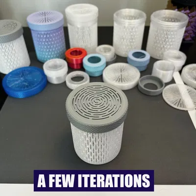 Hộp Desiccant và Phễu (Desiccant Canister and Funnel)