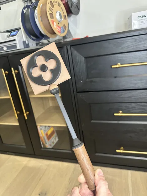 LV Credit Card Wand - Image 2