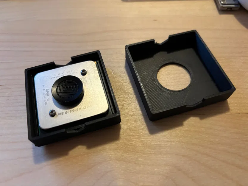 Bộ Khay & Nắp Bảo Vệ Chân CPU cho LTT CPU Fidget Spinner Protector - Image 1