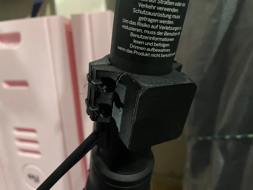 Giá đỡ AirTag gia cường cho Ninebot C2 Pro / E2 Plus - Image 1