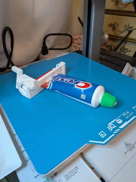 Dụng cụ bóp kem đánh răng worm gear quick change - Image 1