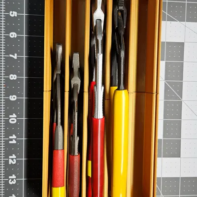 Khay Gridfinity cho kềm / mỏ lết (Pliers / Wrench Gridfinity Bin)